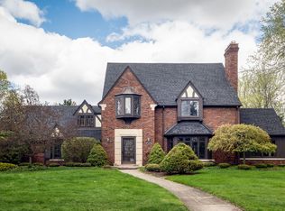 20 Elm Park Blvd, Pleasant Ridge, MI 48069