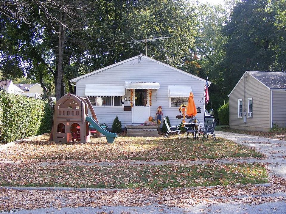 2nd image of 2723 Ironwood St