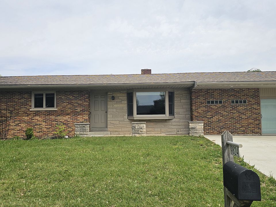 1st image of 3824 E Diamond Ave
