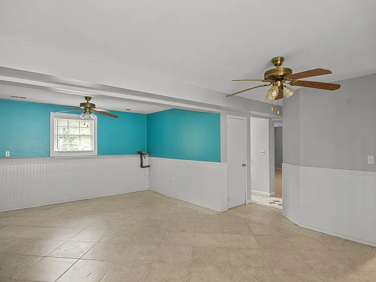 46 Walter Dr — Photo 17