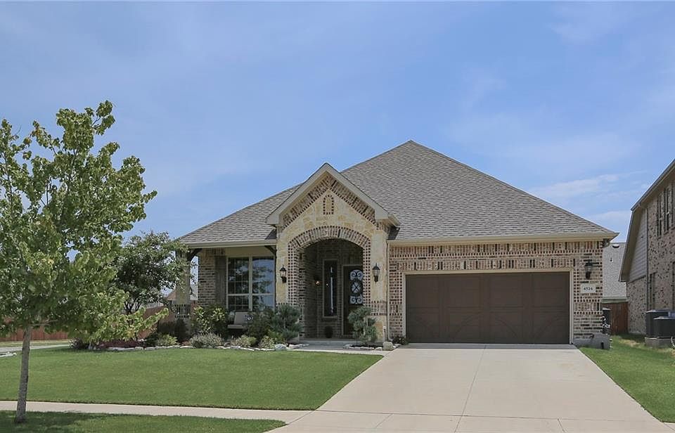 1st image of 4516 Plumeria Dr