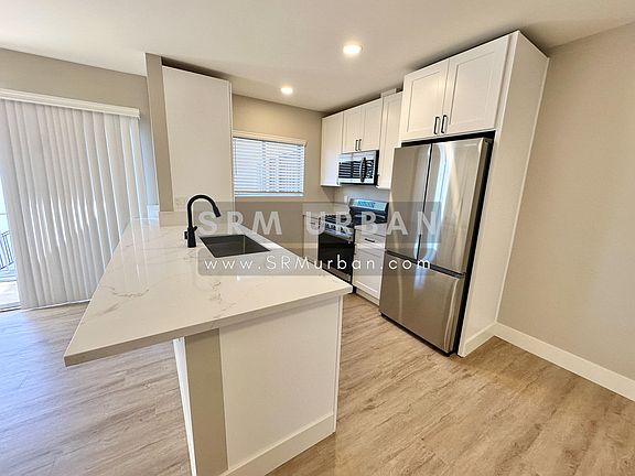 4th image of 4150 41st St APT 11