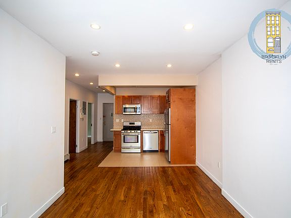 3rd image of 688 Halsey St #5F