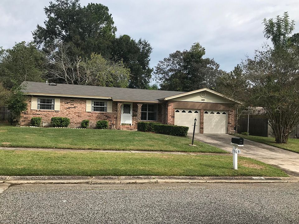 1st image of 1019 Grove Park Ln