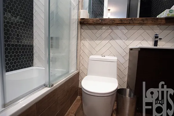 Rented by Lofts and Flats LLC | media 62