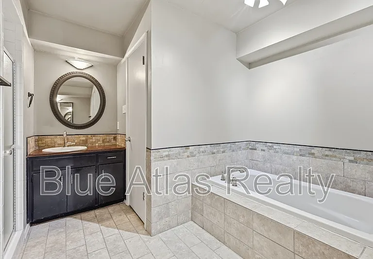 4856 Starcrest Ct — Photo 29