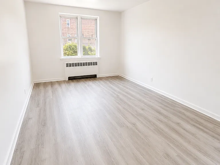 160 Ravine Ave #2D — Photo 8