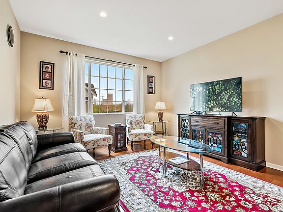 2nd image of 754 Sanborn St #196