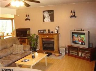 5227 Indian Cabin Rd, Egg Harbor City, NJ 08215