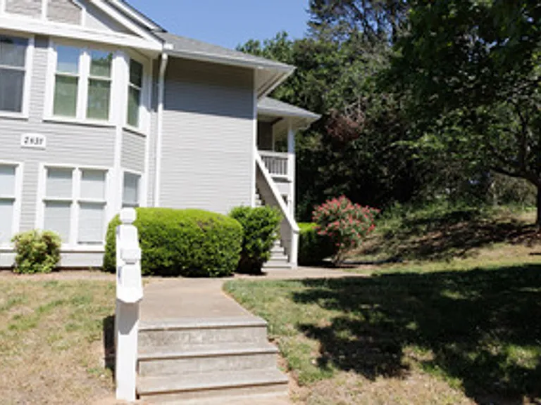 2831 Edridge Ct #202 — Photo 7