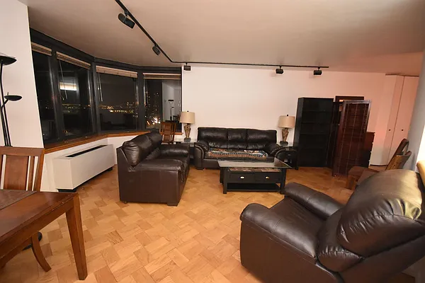 Rented by Luxury Habitat | media 32