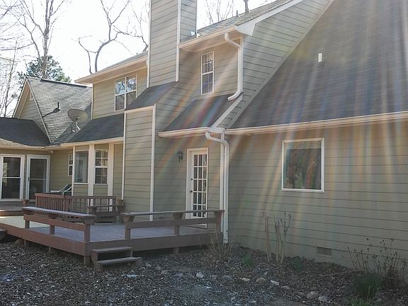 Lots of entertainment room !
