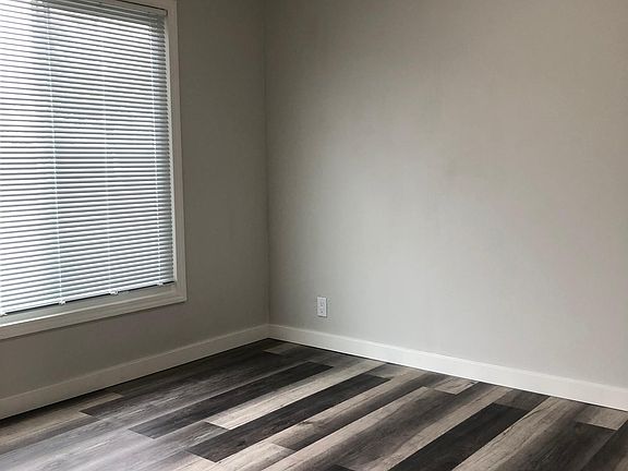 4th image of 2548 Humphrey Ave