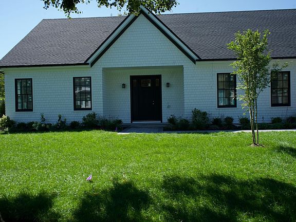 3rd image of 189 Shade Tree Ln