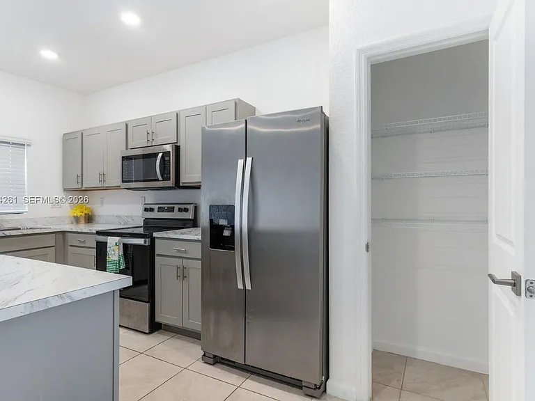 1170 SW 7th Ct #1170 — Photo 11