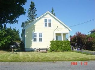 2034 K Ave, Anacortes, WA 98221