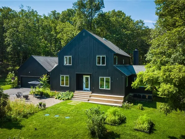 16 Oxford Springs Road, Chester, NY 10918