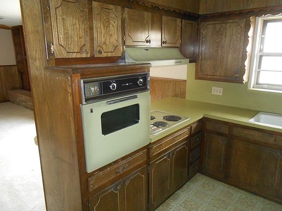 3rd image of 6414 NW Arrowhead Dr