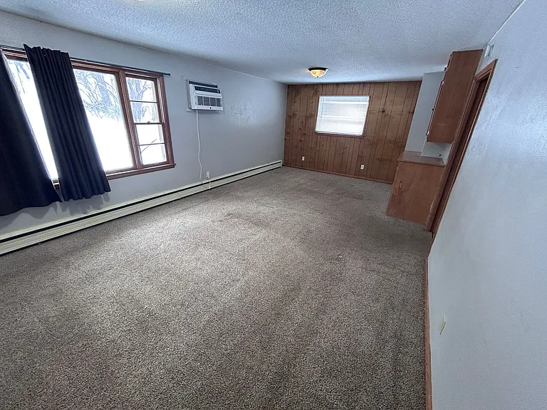 265 Viking Dr — Photo 7