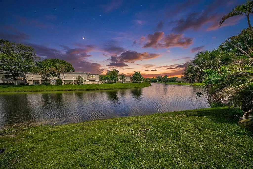 2 bed, 2.5 bath, 1428 sqft, $2,850 — Photo 1