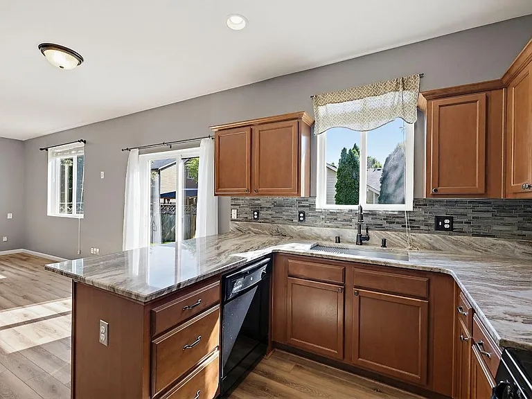 9966 Dain St SE — Photo 16