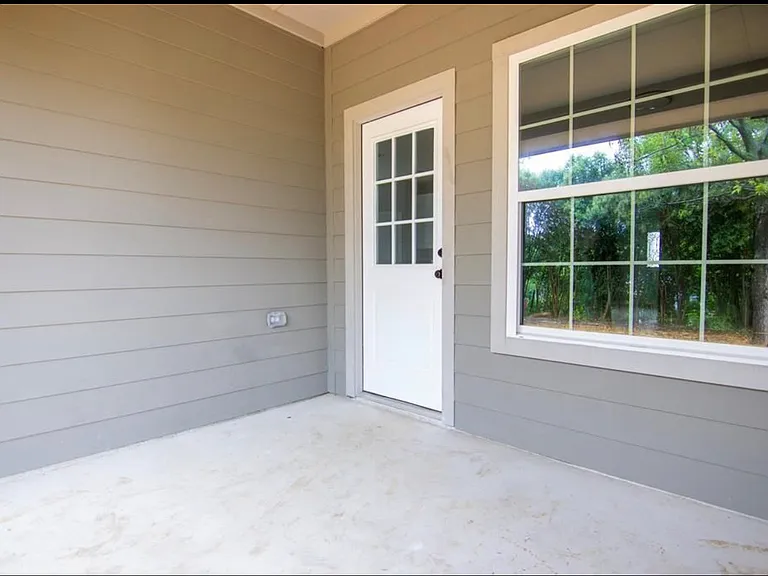 1620 E Robert St — Photo 5