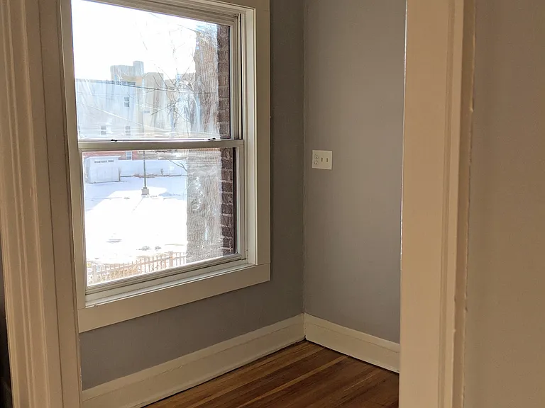 2338 Marshall Apartments — Photo 27