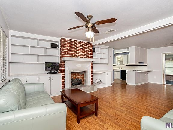 4th image of 15744 Geraldine Dr