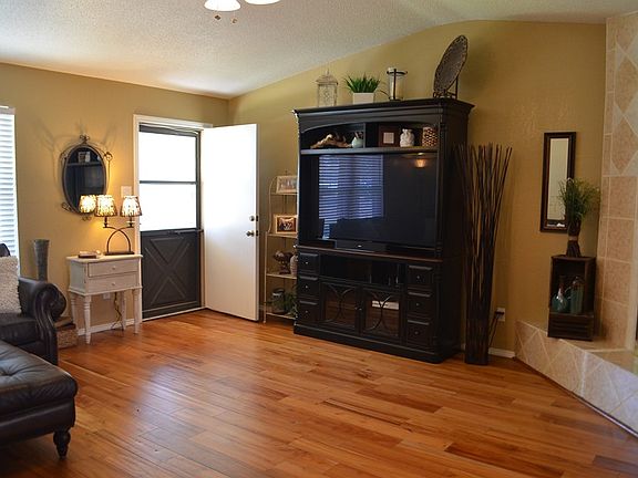 4th image of 1607 S Ike Ave