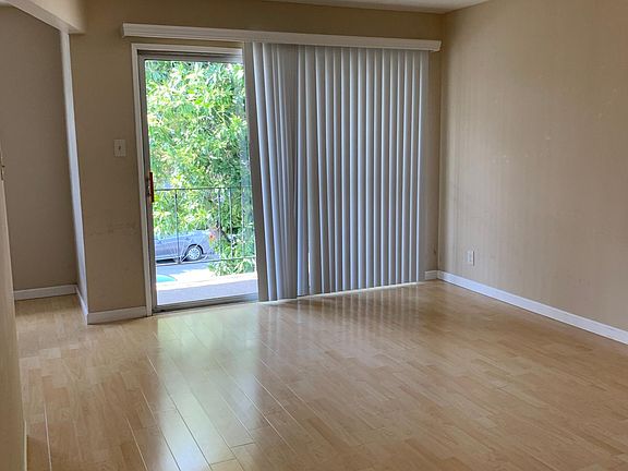 5th image of 642 Kirkland Dr APT 4
