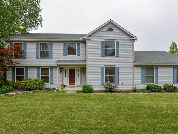 2nd image of 1120 Fairmount Dr
