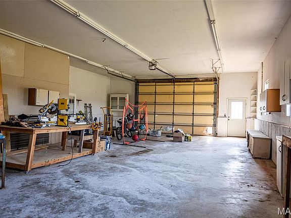 42nd image of 1845 Flottmann Rd