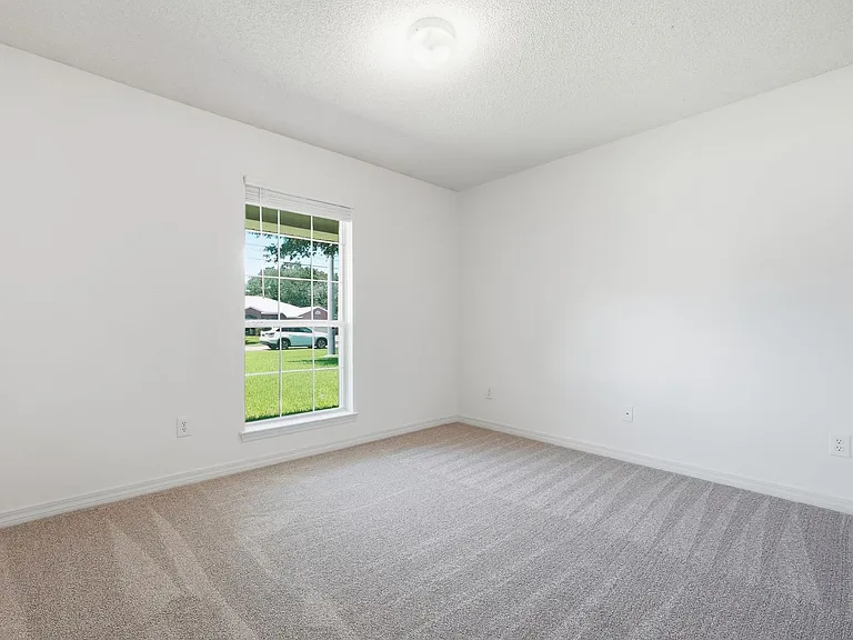 2030 Hawthorne Dr — Photo 26