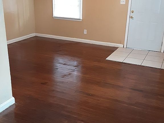 4th image of 1630 E 13th St