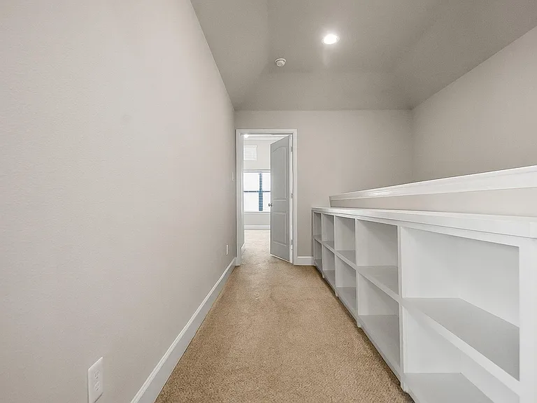 5328 Larkin St — Photo 21
