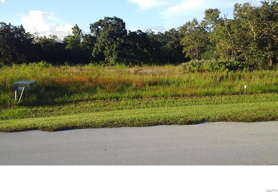 2nd image of 69 Woodfield Cir