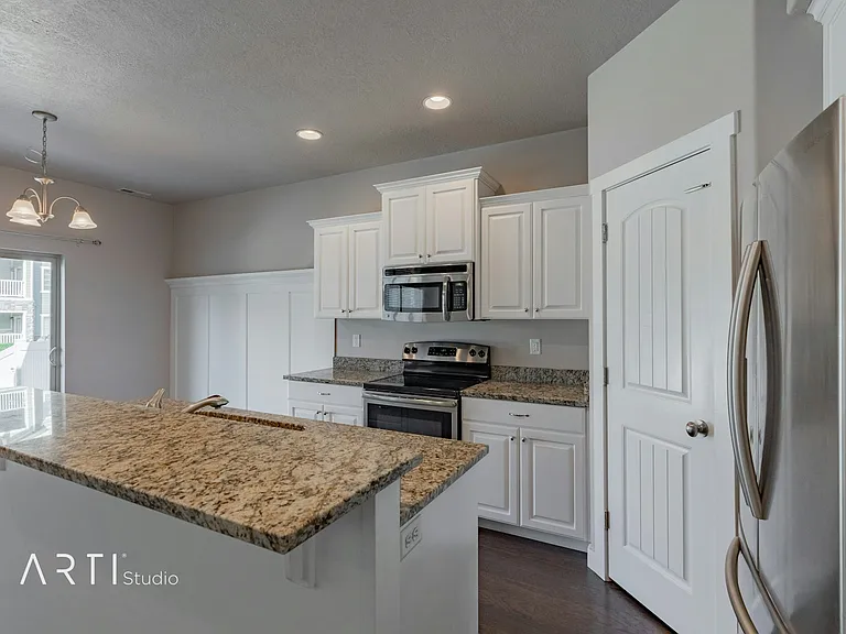 1317 N Silvercrest Dr — Photo 3