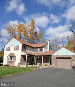 1991 Hoffmansville Rd, Frederick, PA, 19435