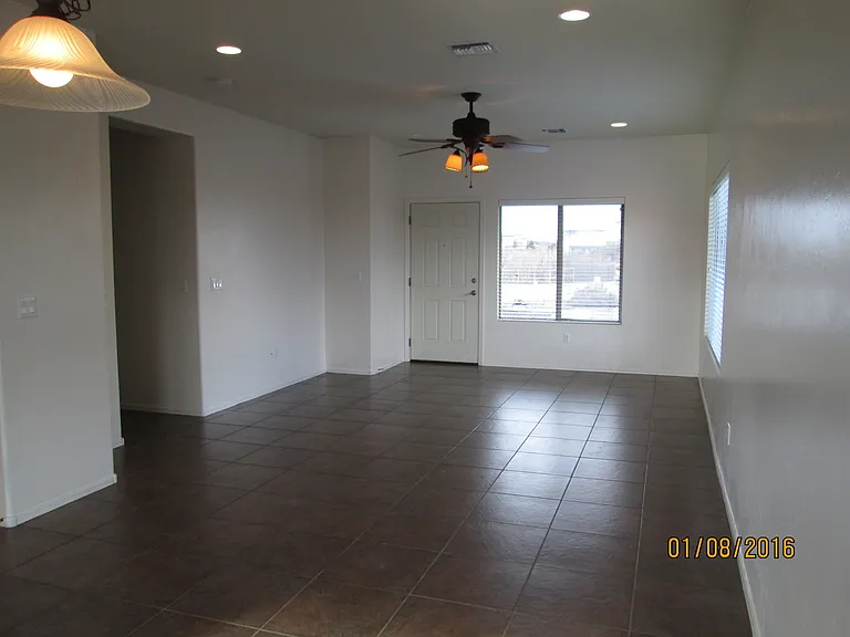 993 S Throne Room St — Photo 2