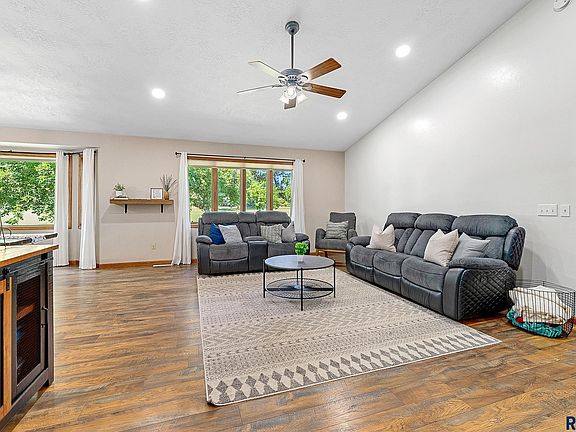 4th image of 601 N Sagehorn Dr
