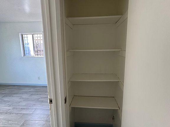 4th image of 1354 W 110th St