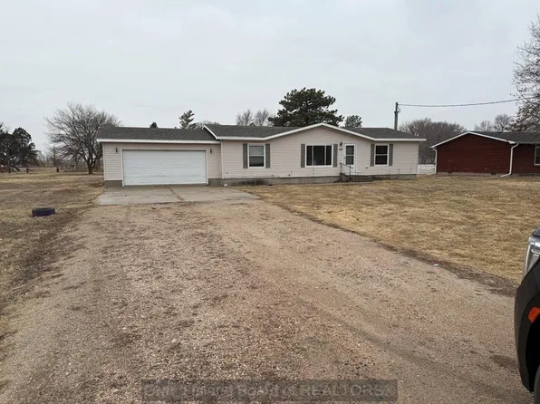 210 Campbell Ave, Doniphan, NE 68832