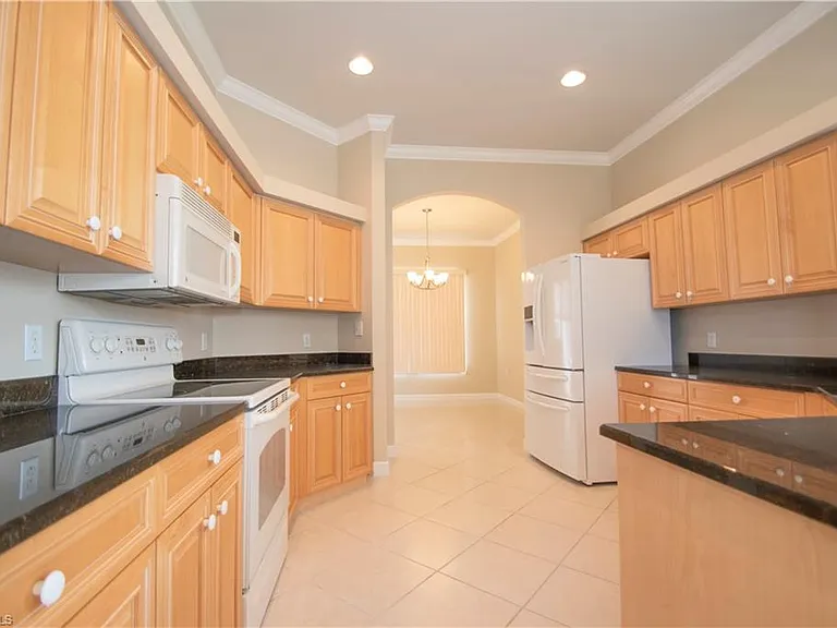 3327 Sandpiper Way — Photo 3
