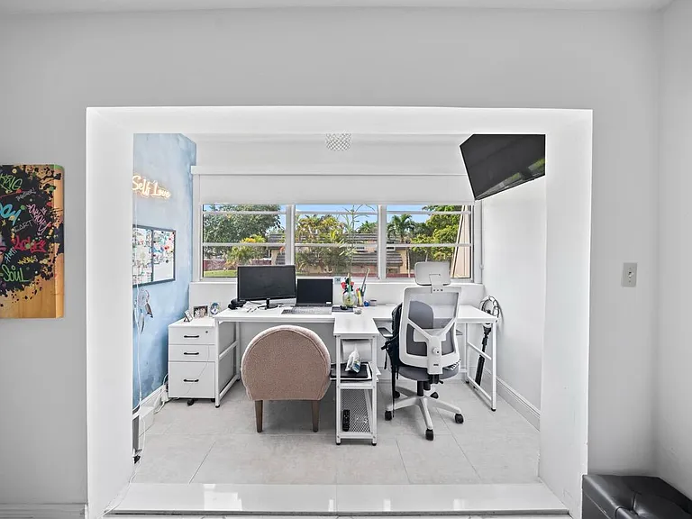 8745 SW 137th Ave — Photo 15