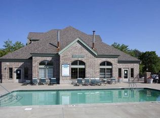 8601 Edinbrook Xing APT 222, Brooklyn Park, MN 55443