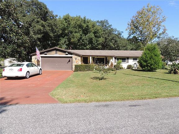 3rd image of 11945 Lakewood Dr
