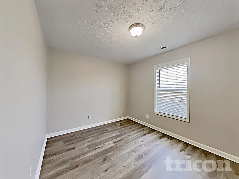 9023 Nevada Ave — Photo 12