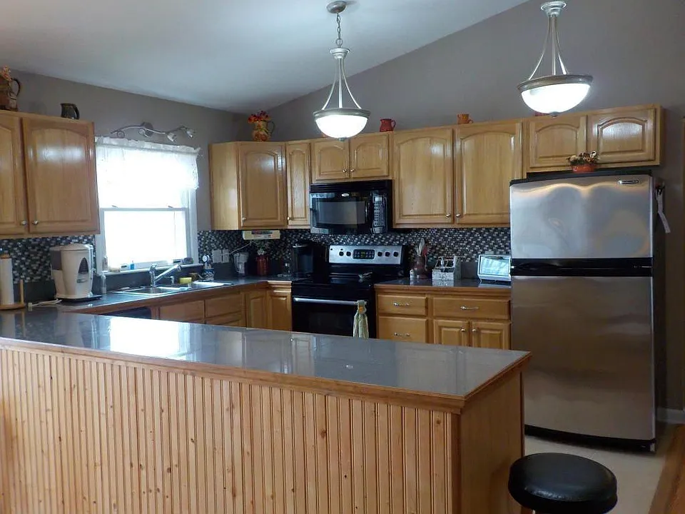 111 Eagle Ln