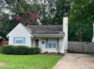 308 N Grove Cir, Brandon, MS 39047