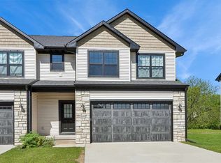 1155 Ivy Ln, North Liberty, IA 52317